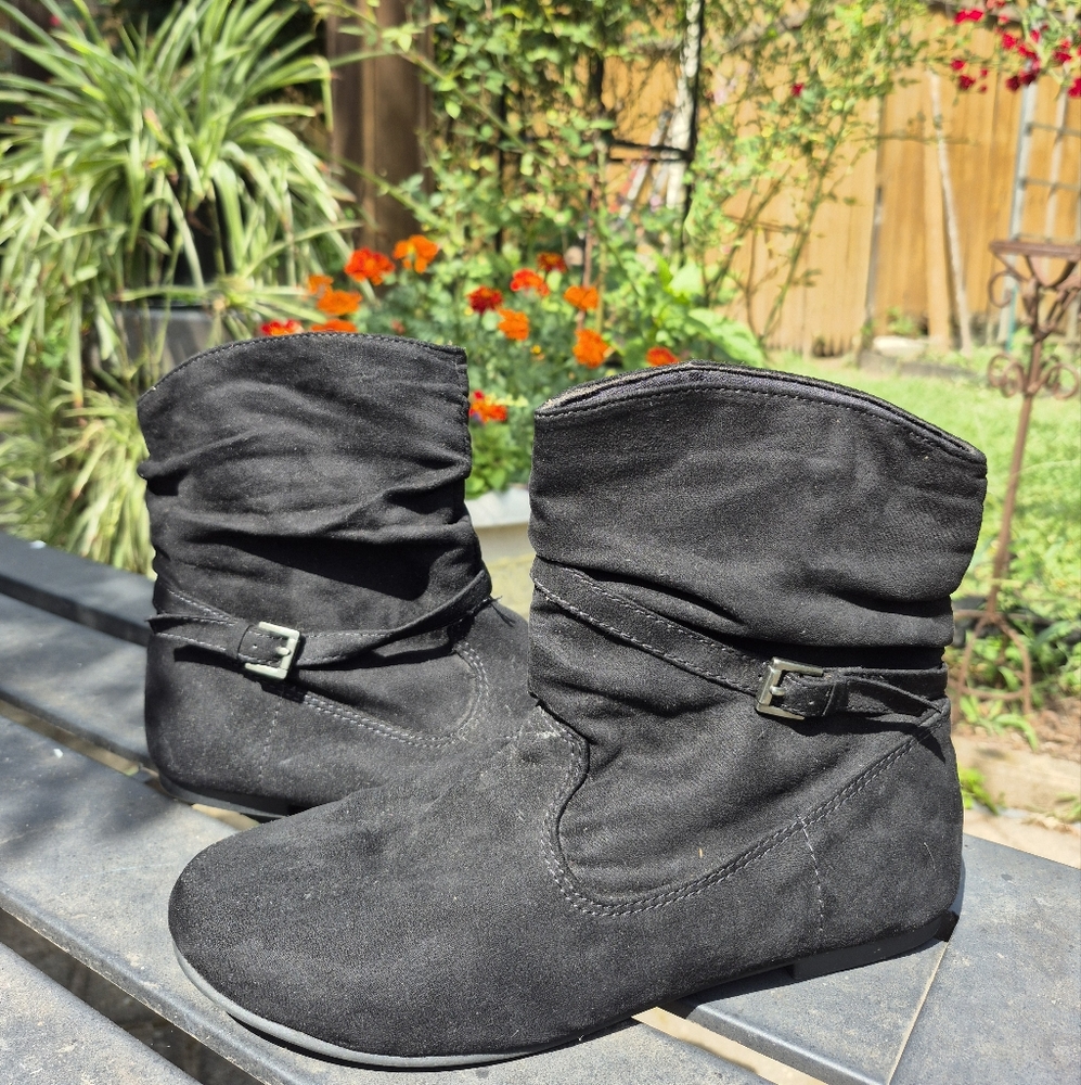 Faded Glory Black Ankle Booties